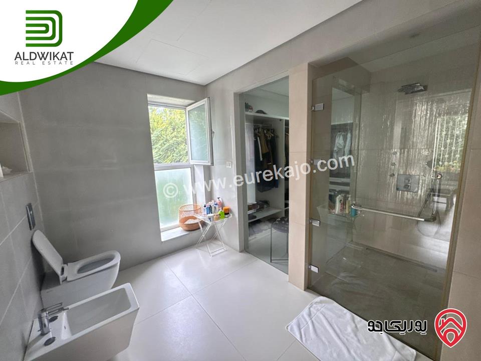 فيلا فاخره مفروشه مستقلة للبيع في عمان - دابوق مساحة البناء 800م ، الارض 770م ، الحديقة 200م والترس 200م