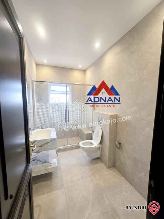 شقة فارغة مساحة 180م طابق ثاني للإيجار مجددة بالكامل في عمان - الرابية