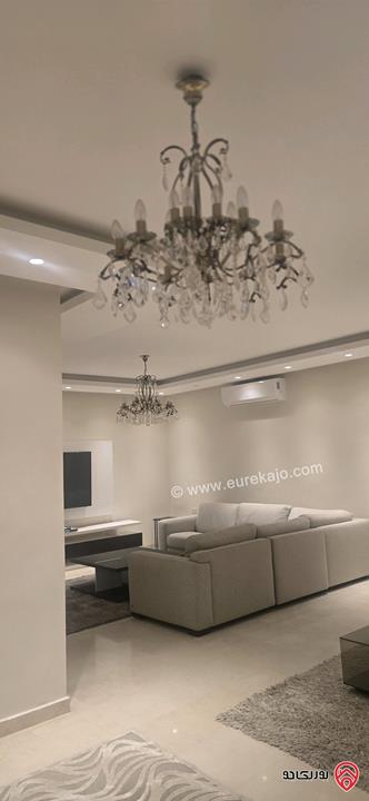 شقة ارضية مساحة 248م مع توسعة 10م مقززة حديقة وتراسات 350م للبيع في عمان - ام اذينة