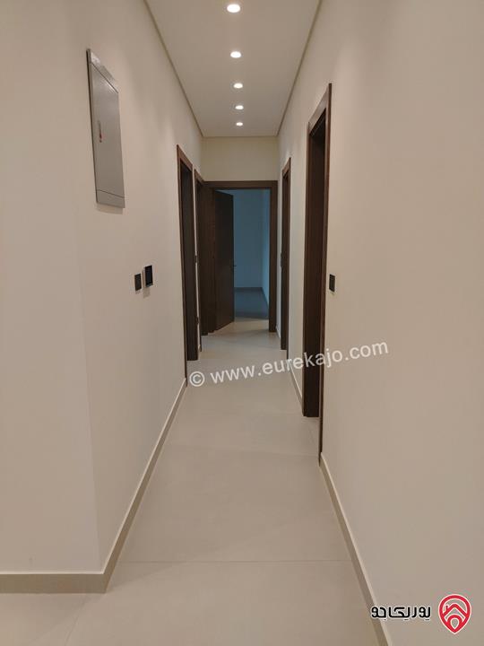 شقة أرضية مساحة 155م وترس 60م للبيع في عمان - دير غبار 