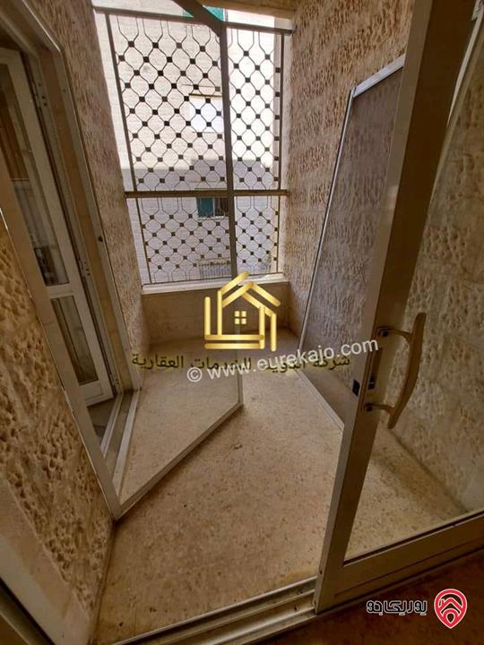 شقة فارغة طابق اول مساحة 170م للايجار في عمان - خلدا 