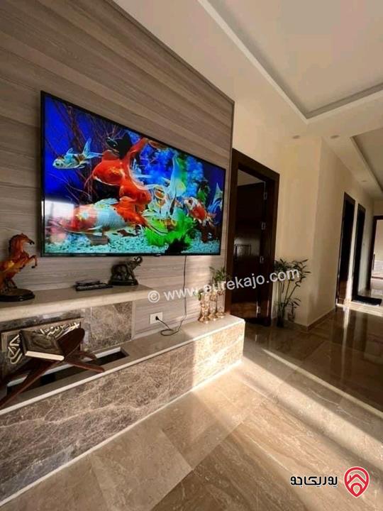 شقة أرضية مساحة 151م داخلي و 150م خارجي للبيع في عمان - قرب جامعة البتراء على شارع المطار