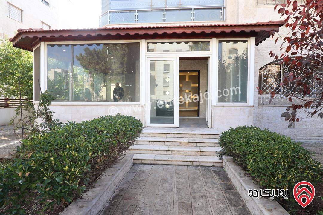 شقة فاخرة أرضية مساحة 240م داخلي و 100م خارجي للايجار في عمان - الصويفية