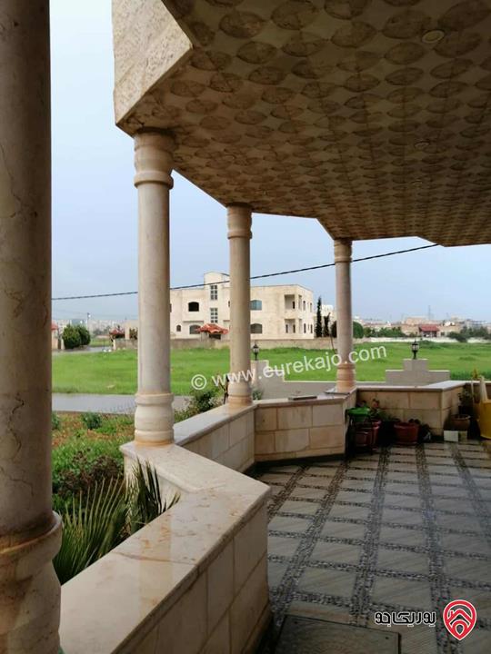 منزل مستقل مساحة 460م على أرض 560م للبيع في اربد 