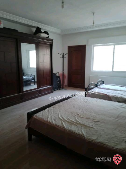 شقة ارضية مساحة 150م داخلي و 60م خارجي للبيع مفروش في عمان - صويلح