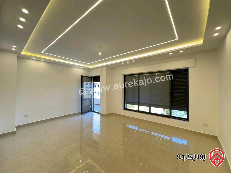 شقة أرضية مساحة 185م داخلي و 50م خارجي للبيع في عمان - ضاحية النخيل