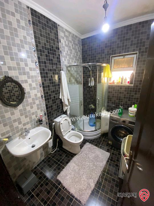 شقة طابق ثاني مساحة 210م للبيع  في عمان - حي الصحابه رجم عميش