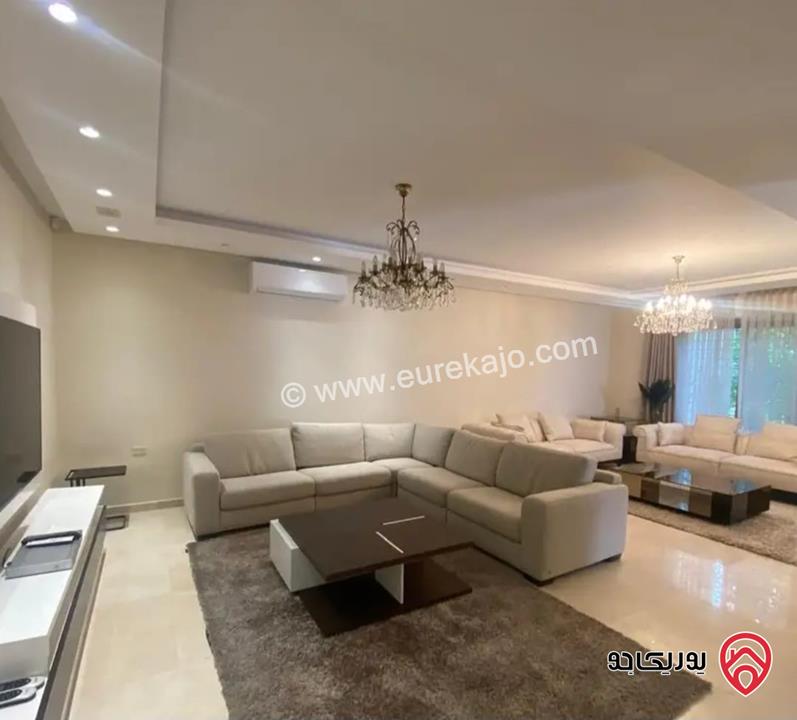 شقة ارضية مساحة 255م مع حديقة 255م وكراج ومدخل خاص للبيع في عمان - أم أذينة