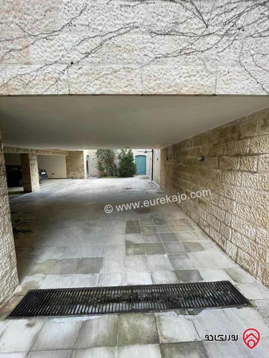 فيلا مساحة 840م على أرض 965م للبيع في عمان - الرابية