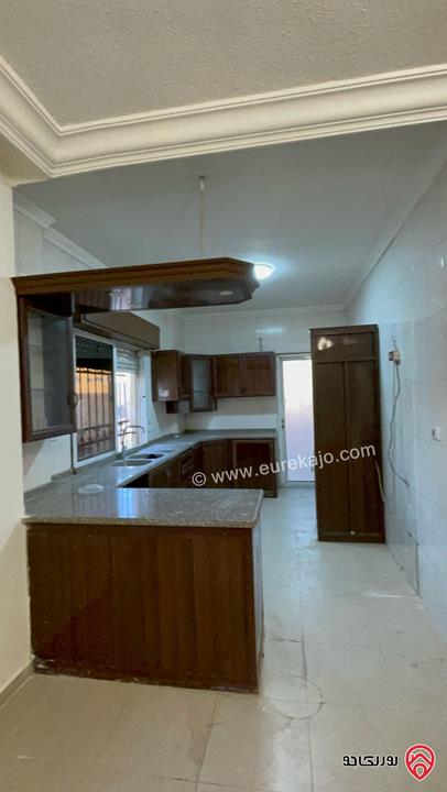 شقة طابق رابع مع روف مساحة 147م للبيع في عمان - ضاحية الاستقلال 