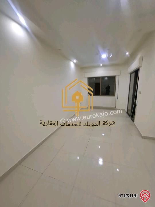 شقة فارغة طابق ارضي معلق مساحة 150م للإيجار في عمان - ضاحية الرشيد 