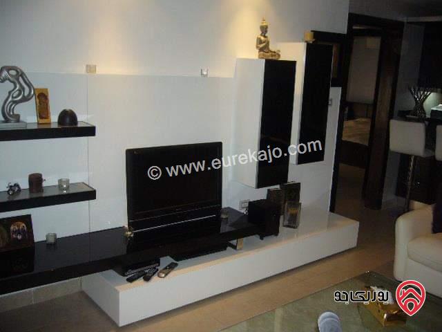 شقة مفروشة أرضية مساحة 130م داخلي و 40م خارجي للإيجار أو للبيع في عمان– الدوار الرابع