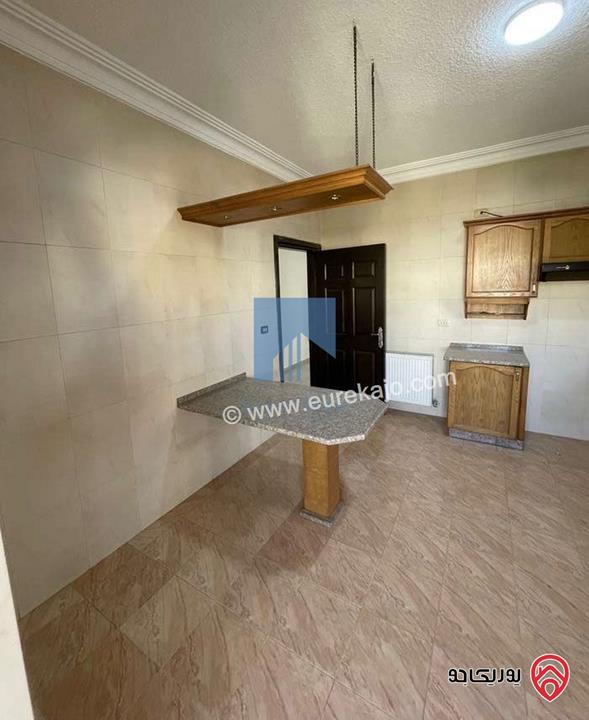 شقة مميزة للبيع في عمان - خلدا قرب المدارس المستقلة طابق ثالث 190م تشطيب سوبر ديلوكس