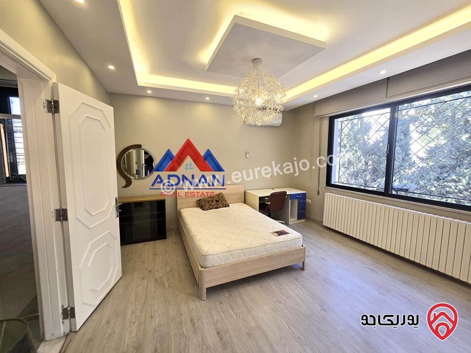 فيلا مستقلة مساحة 650م على أرض 850م مفروشة للايجار في عمان - خلدا