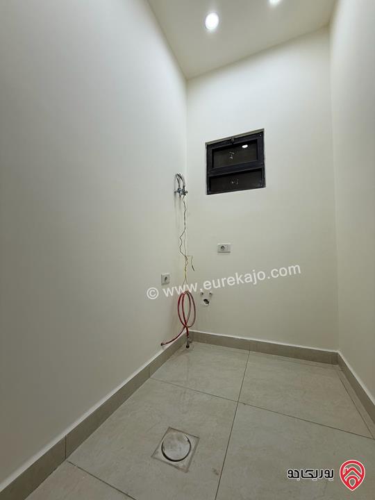 شقة شبه ارضية مساحة 184م مع ترس وحديقة 120م سوبر ديلوكس للبيع في عمان - المقابلين 