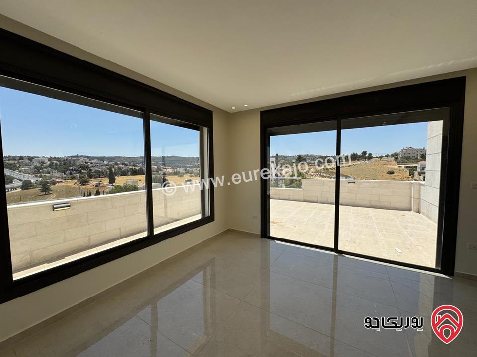 روف فاخر مساحة 375م للبيع في عمان - الحمر 