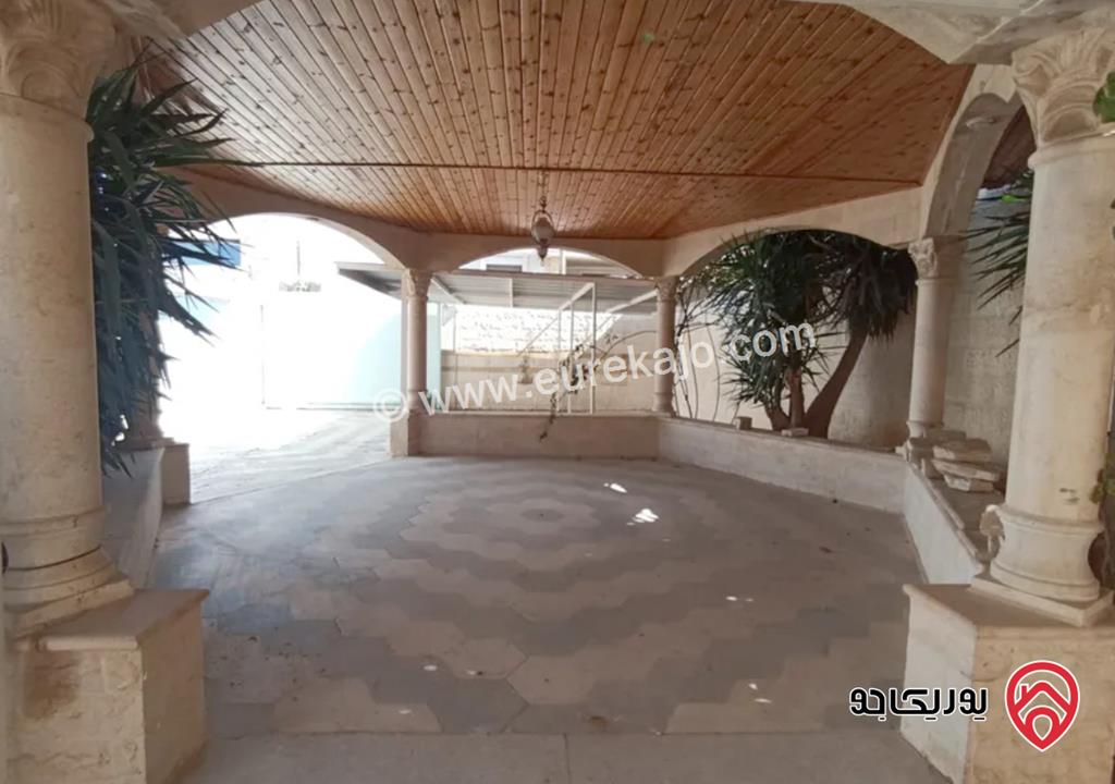 فيلا مستقلة مساحة 1400م على أرض 1031م مكونة من 4 طوابق للبيع في عمان - عبدون