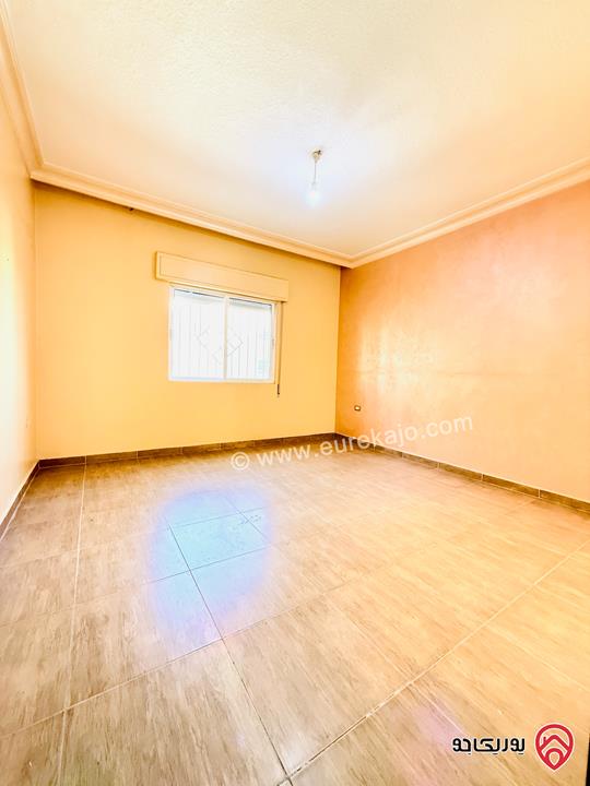 شقة ارضية مساحة 170م داخلي و 35م خارجي للبيع في عمان - طبربور 