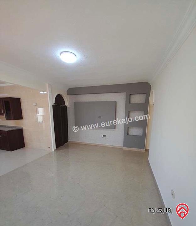 شقة طابق ثاني مساحة 200م للايجار في عمان - البنيات