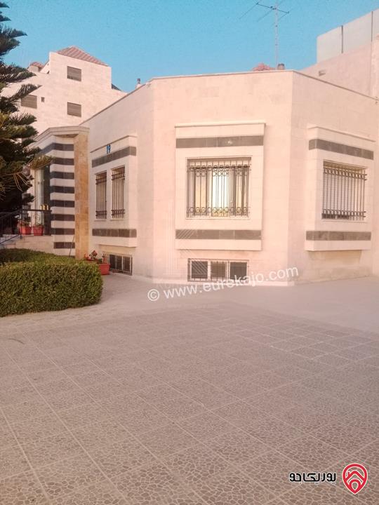 فيلا مستقلة مميزة مساحة 690م على أرض 1006م للبيع في عمان - أبو نصير