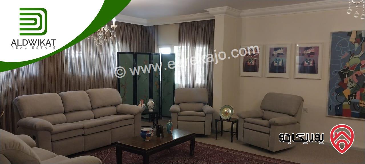 فيلا مستقلة للبيع في عمان - دابوق مساحة البناء 900م ، الارض 1580م ،الحديقة 800م والترس 400م