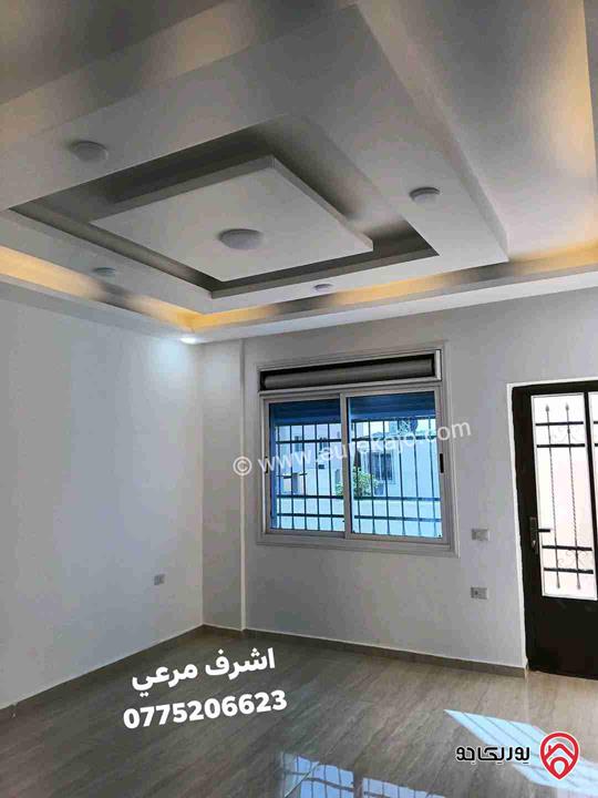 شقة طابق ثالث دوبلكس مساحة 175م لم تسكن للبيع في الزرقاء جبل المغير