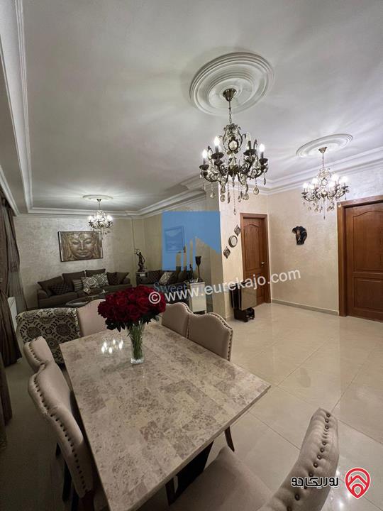 شقة فاخرة للبيع في عمان - الكرسي - خلف إدارة السير طابق ثالث 180م مع روف 120م بسعر مغري