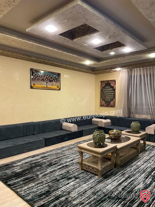 فيلا مساحة 700م على أرض 1 دونم مفروشة للإيجار في عمان - الجبيهة