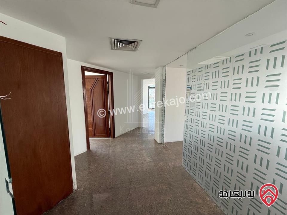 مكتب تجاري مساحة 142م للايجار في عمان - الشميساني