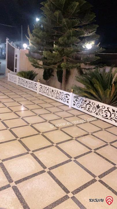 منزل مستقل مساحة الارض 500م مساحة البناء 222م للبيع في المفرق