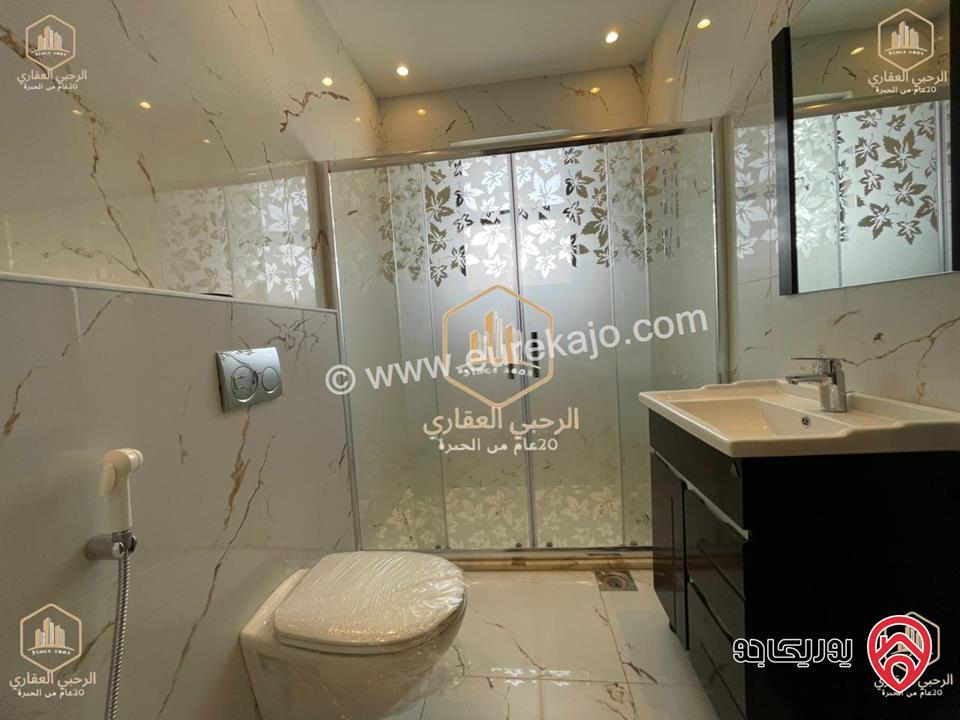 شقة سوبرديلوكس جديد لم يسكن طابق ثالث مع رووف مساحة 280م للايجار في عمان - الشميساني