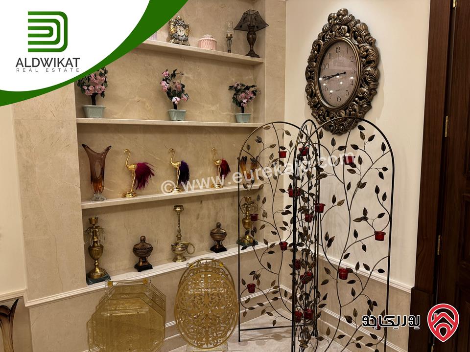 قصر للبيع في عمان - دابوق مساحة الارض 2650م ومساحة البناء 2000م ومساحة الحديقة 1500م ومساحة الترس 400م