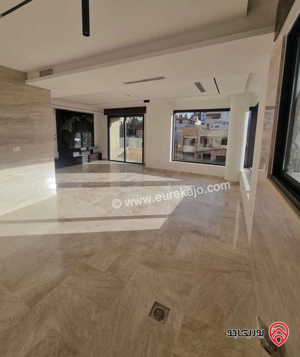 شقة ارضية مساحة 220م مع حوض سباحة للبيع في عمان - دابوق 