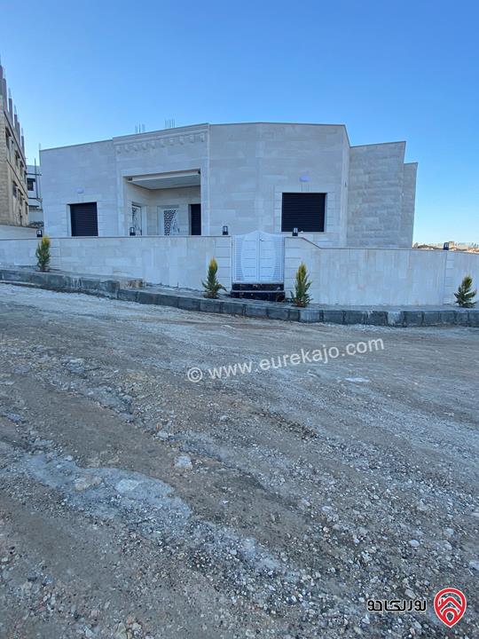 منزل مساحة 170م على أرض 300م للبيع في الزرقاء الجديدة البتراوي