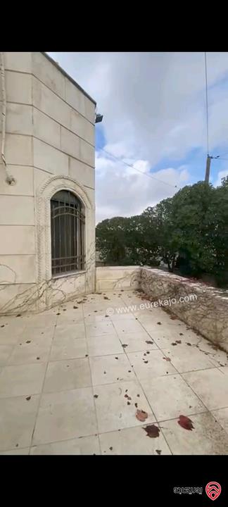 بيت مستقل مساحة 275م على أرض 920م للبيع في عمان - الجويدة