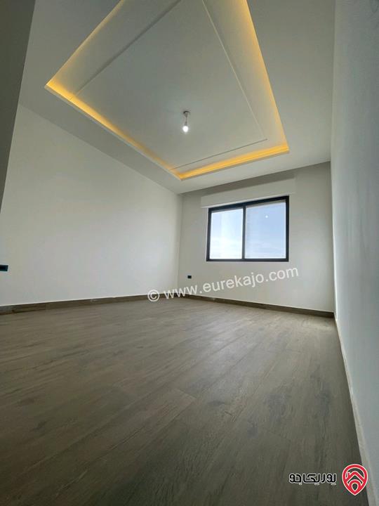 شقة جديدة لم تسكن طابق شبه ارضي مساحة 230م للإيجار في عمان - رجم عميش 