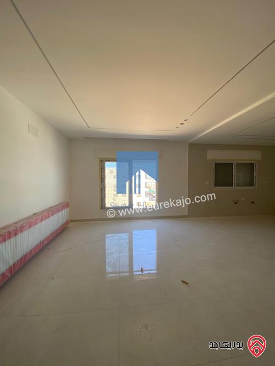 شقة فاخرة للبيع في عمان خلدا - قرب إشارة البنك العربي طابق اول 175م تشطيب سوبر ديلوكس لم تسكن