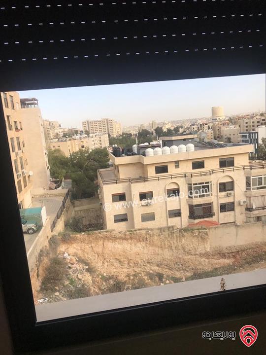 شقة طابق ثالث مساحة 110م للايجار في عمان - الشميساني 