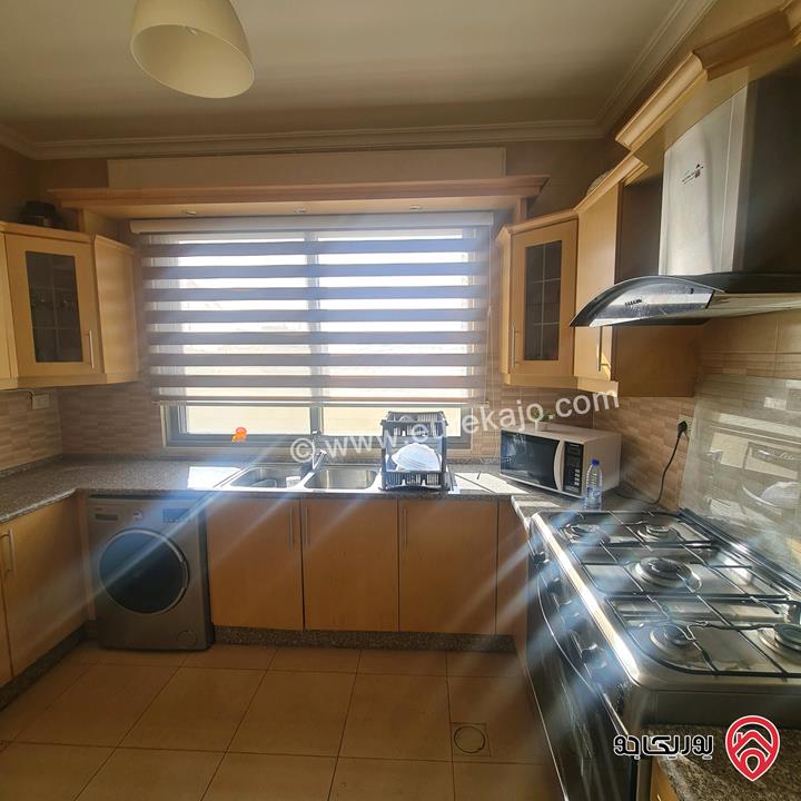 شقة مفروشة طابق ثالث مساحة 127م للبيع في عمان - على شارع المطار مباشرة