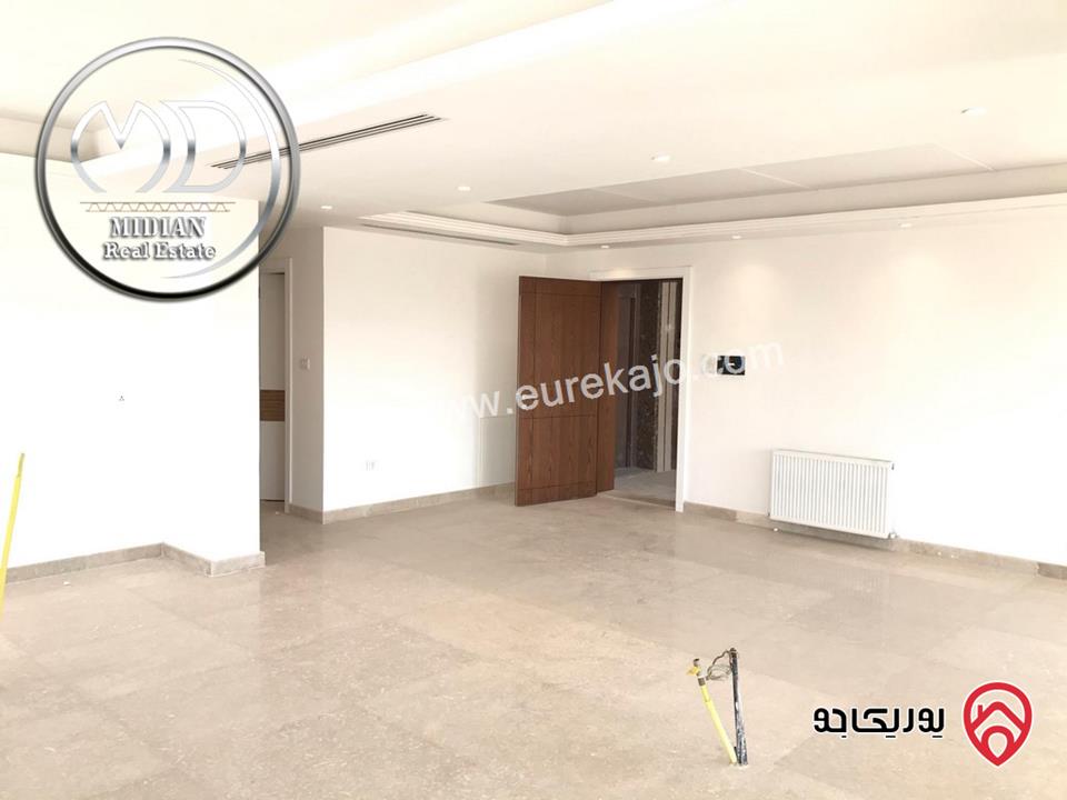 شقة دوبلكس ارضية جديدة مساحة 250م تشطيبات و ديكورات فاخرة للبيع في عمان - دير غبار