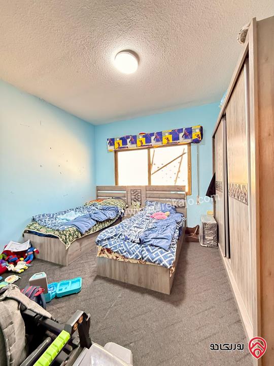 شقة طابق ثالث مساحة 130م مع روف منفصل 60م وترس 80م للبيع في عمان - طبربور