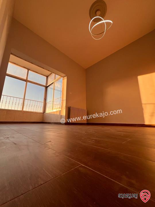 شقة طابق ثاني مساحة 250م للايجار في عمان - ام أذينة 