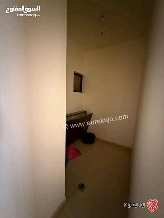 شقة فارغة مساحة 195م داخلي و 70م خارجي للايجار في عمان - البنيات 