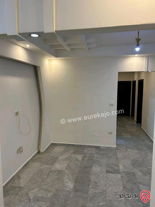 شقة طابق أول مساحة 196م للبيع في عمان - مرج الحمام 