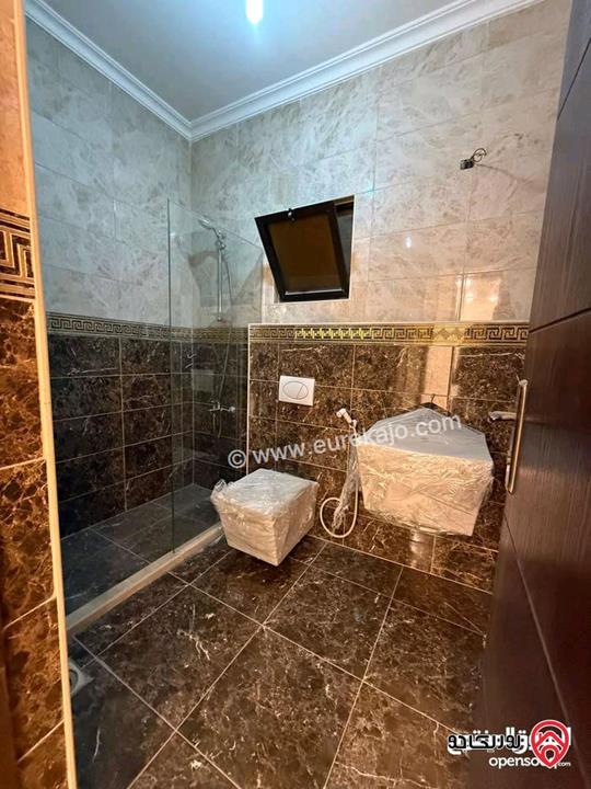 شقة فارغة أرضية مساحة 195م داخلي و 175م خارجي للايجار في عمان - البنيات 