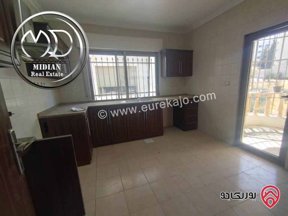 شقة للبيع في عمان - ام السماق مساحة 130م طابق ثاني سوبر ديلوكس تصلح للاستثمار بسعر مميز جداً