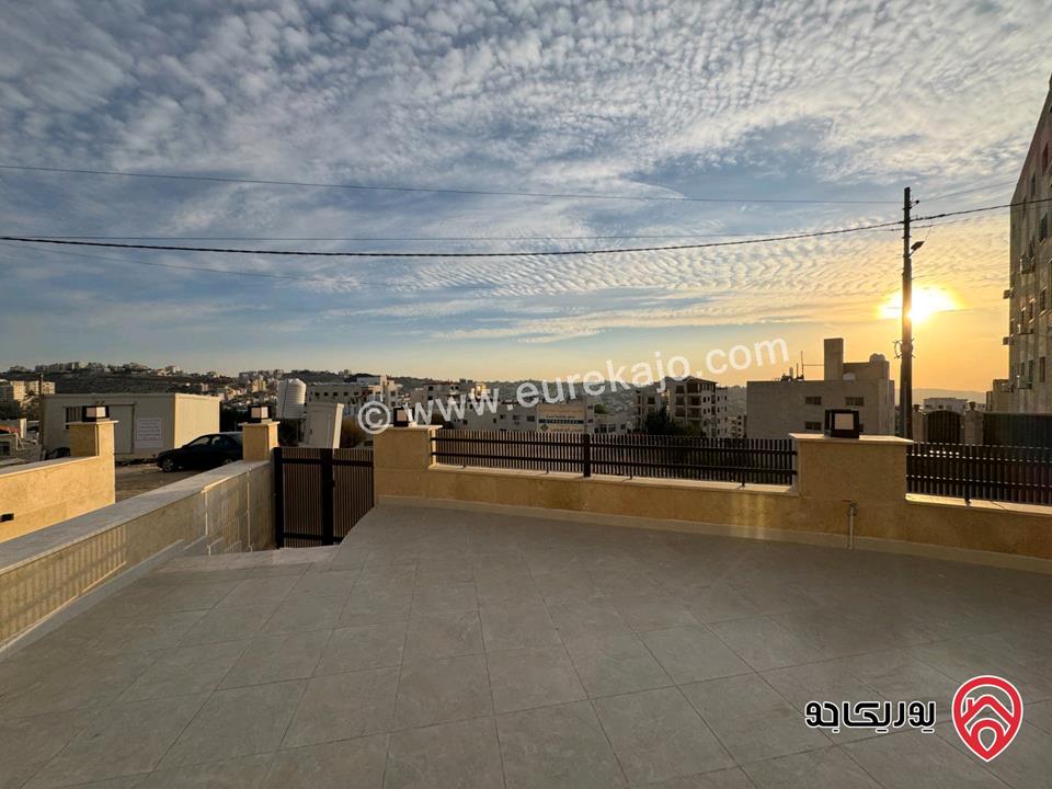 شقة طابق ارضي مساحة 228م داخلي و 100م خارجي للبيع في عمان - مرج الحمام