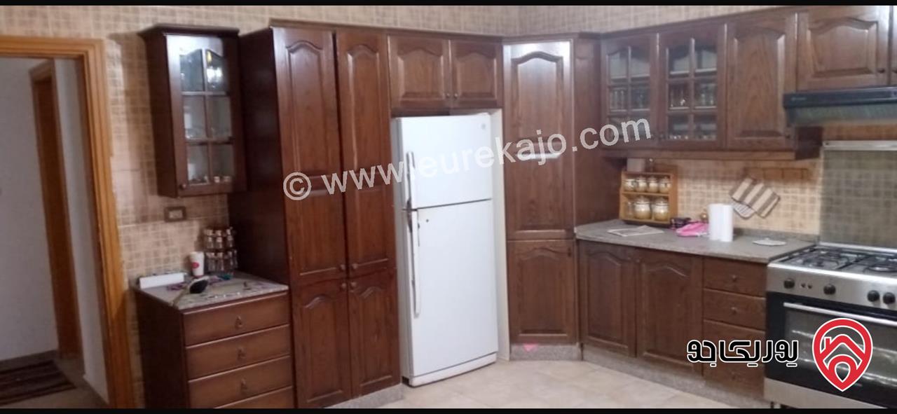 شقة طابق أول مساحة 189م للبيع في عمان - الجبيهة