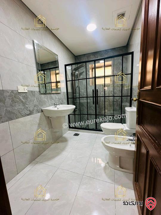 شقة فارغة طابق ثاني مساحة 215م للإيجار في عمان - دير غبار 