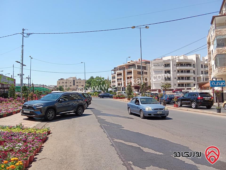 قطعة أرض مميزة استثمارية مساحة 970م  للبيع من المالك مباشرة على شارعين في عمان - أم السماق بجانب سيتي مول